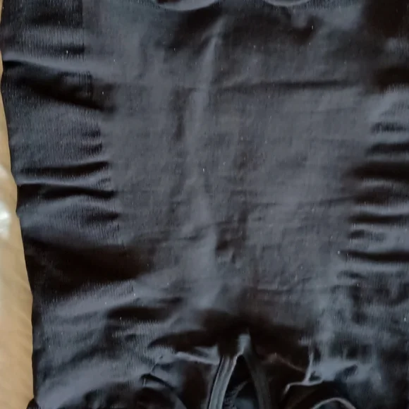 SKIMS by Kim Kardashian - Picture 8 of 8